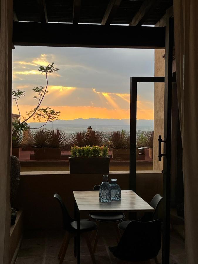 Cousy Condo In The Historic Center Of San Miguel De Allende, Incredible View, Pool, Bbq, 3 Blocks From The Main Parish San Miguel de Allende Esterno foto